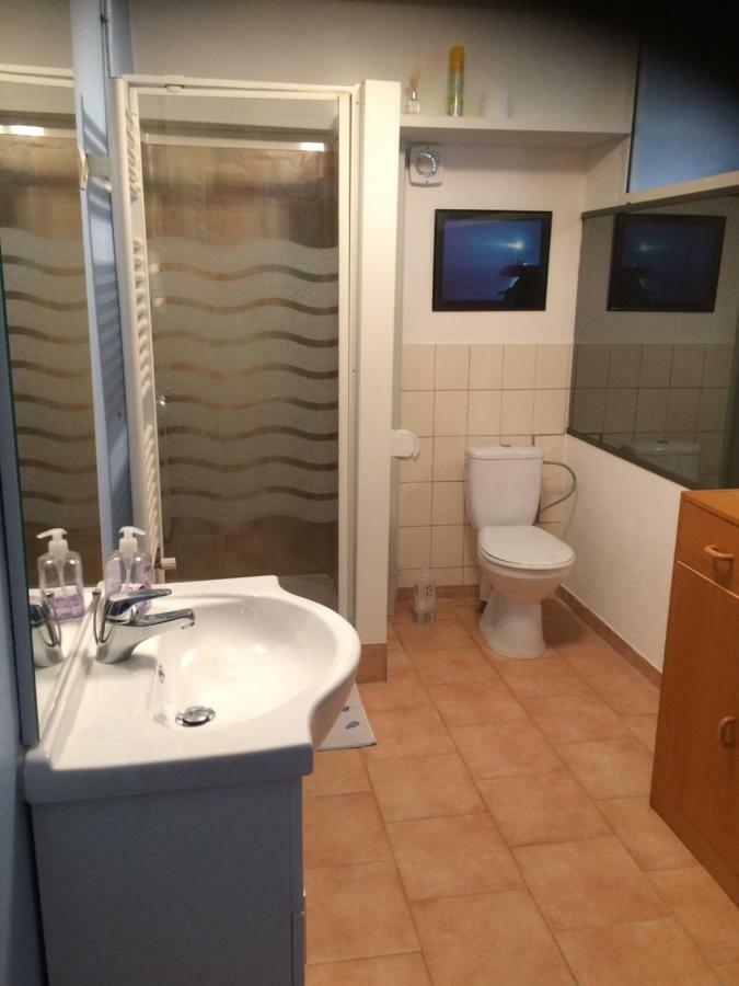 Appartement / Gite Les Papillons Lablachère Екстериор снимка