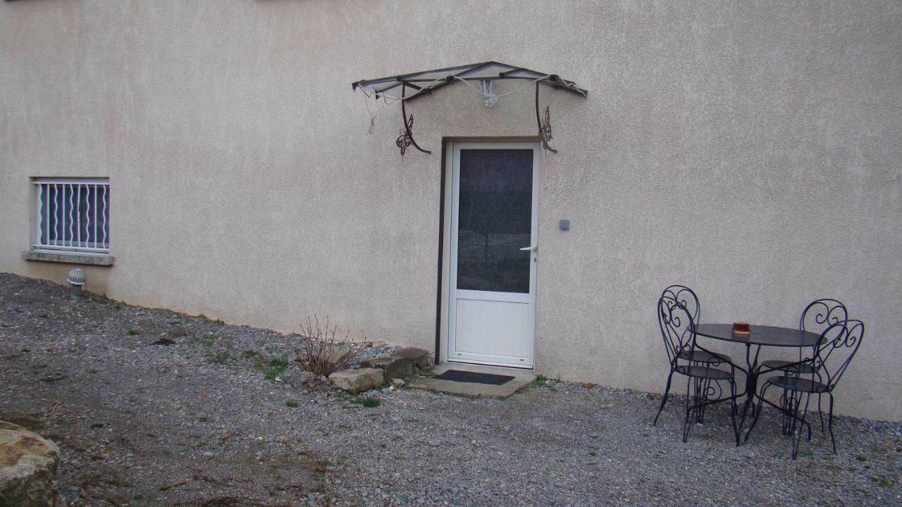 Appartement / Gite Les Papillons Lablachère Екстериор снимка