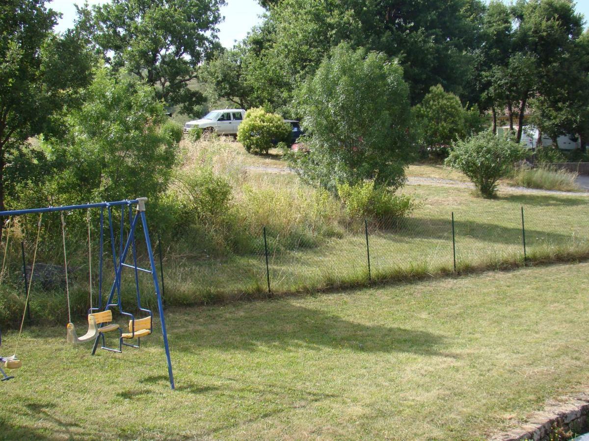 Appartement / Gite Les Papillons Lablachère Екстериор снимка